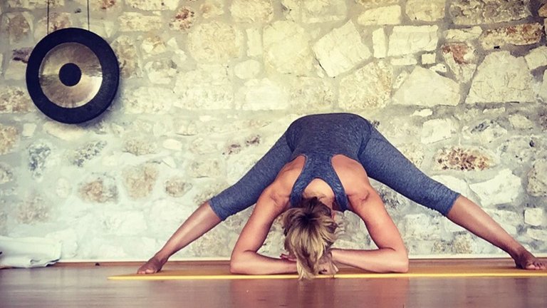 FRIdA Frauenreisen - Frau macht Yoga