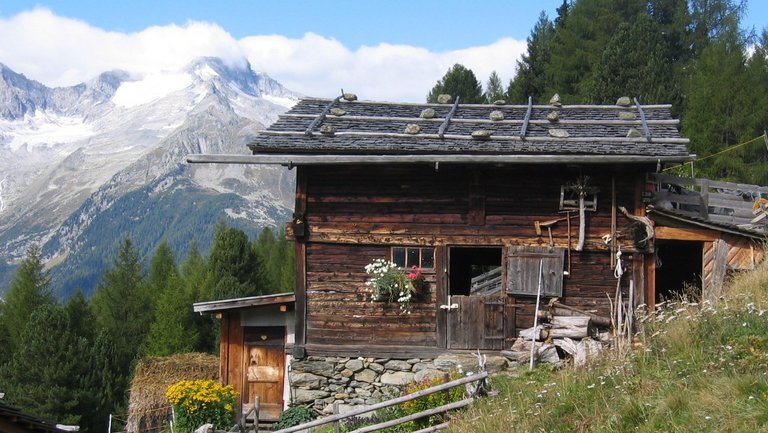 Südtirol: Wanderherbst im Gsieser Tal