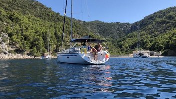 Segelyacht in der Kvarner Bucht vor Istrien