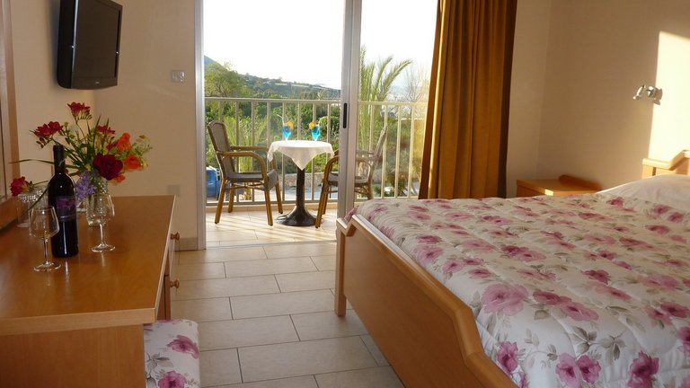 Zimmer vom Strandhotel auf der Akamas Halbinsel von Zypern 