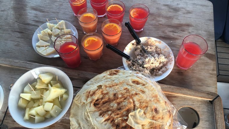 Mediterrane Speisen bei Frauentörn von FRIdA Frauenreisen