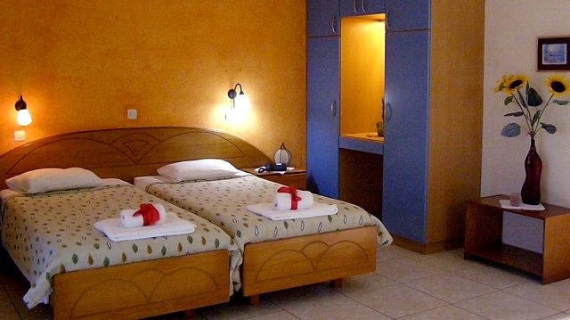 Schlafzimmer in Hotelanlage in Arillas auf Korfu