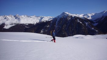 Schneeschuhwanderwochen in den Alpen für alleinreisende Frauen von FRIdA Frauenreisen