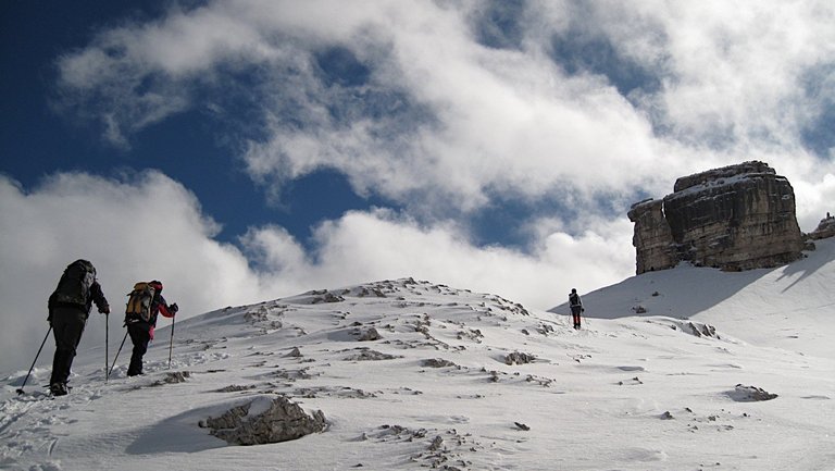 Dolomiten: Traumhafte Schneeschuh-Reise auf der Fanes-Alpe