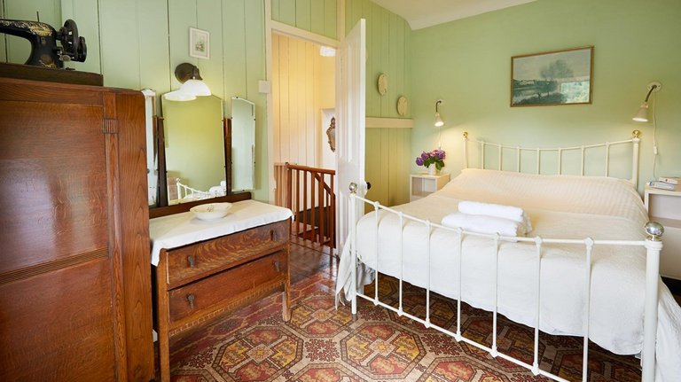 Viktorianisches Schlafzimmer in walisischem Landhaus