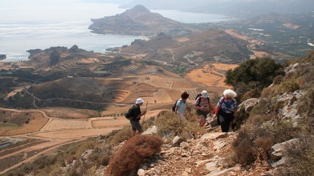 Wandergruppe macht Ausflug im Süden Kretas